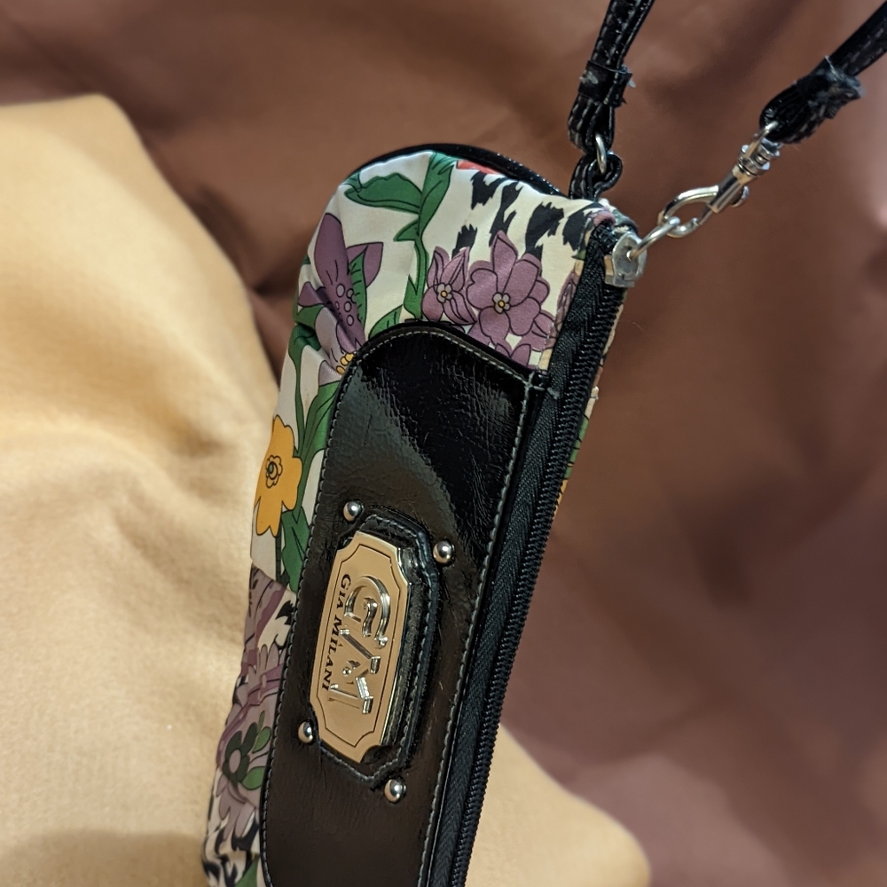 Gia Milani wristlet purse